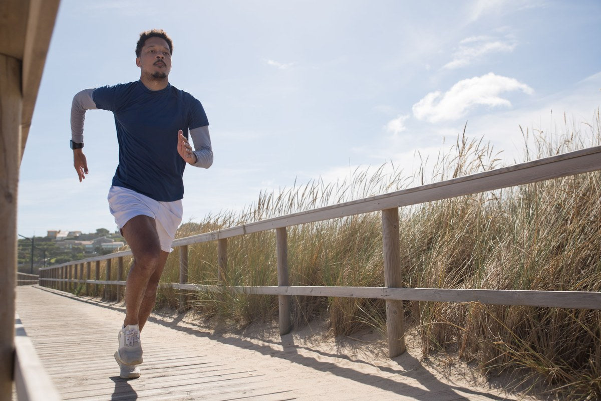 UPF50+ sun shirt for beach and resort buyers
