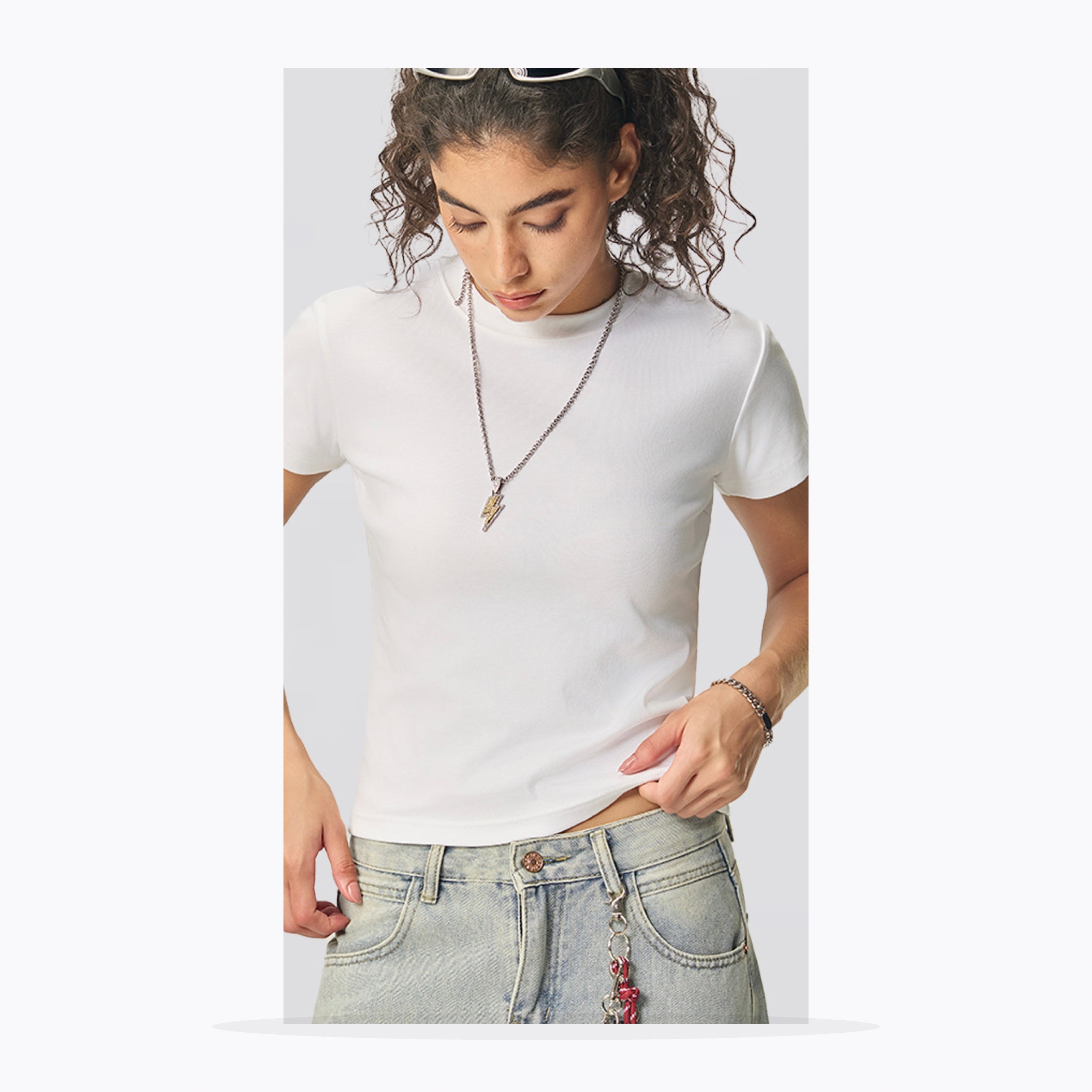 chamerapparel Women's Fitted Stretch Short Sleeve Tee